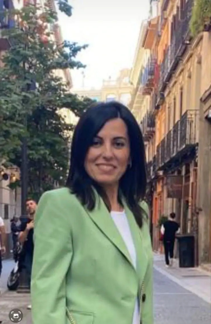 Mari Carmen. Distribuidor Independiente de Exialoe en Jaén.